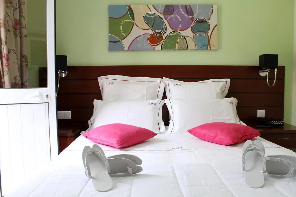 Mindelo Residencial Bed & Breakfast 3*,