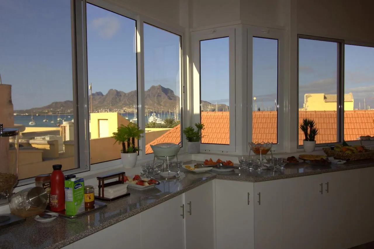 Mindelo Residencial Bed & Breakfast